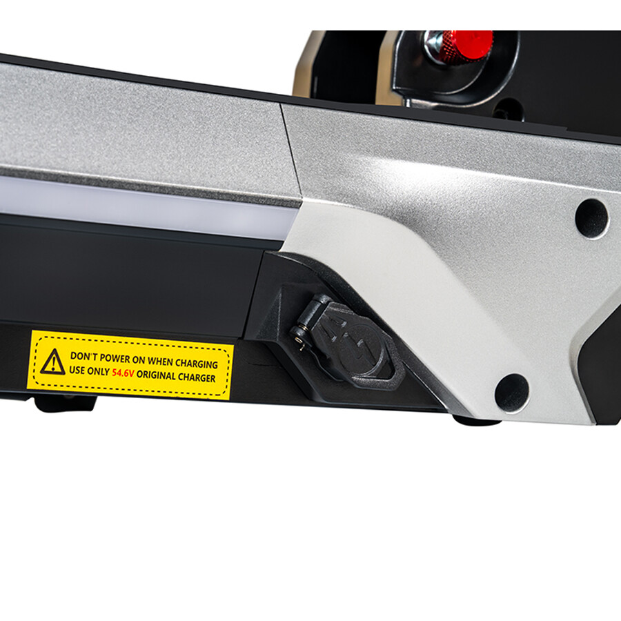 kukirin m4 max elscooter – pro-fjädring och metallfinish